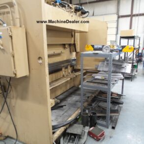 STANDARD 200 TON x 12′ HYDRAULIC PRESS BRAKE (3052)